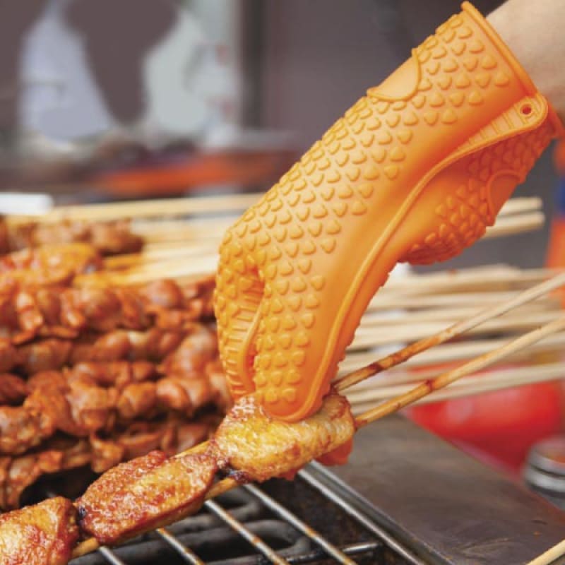 Друзі, на старті - шашличний сезон. В тренді нині силікон!